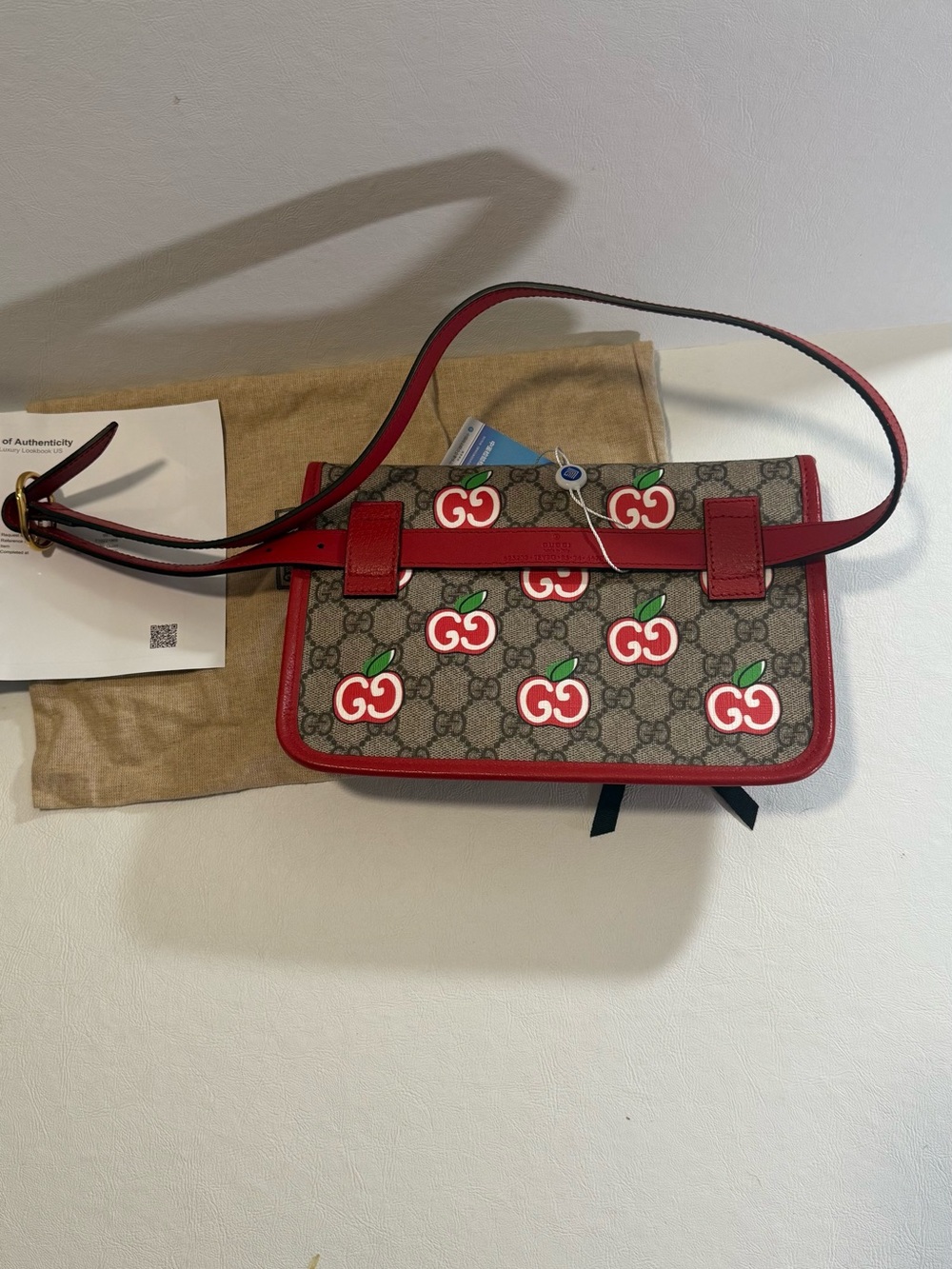 Gucci GG Supreme Canvas Limited Edition Apple Belt Bag - Picture 3 of 5